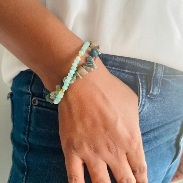 Bracelet with green and blue beads, perfect for casual or formal wear.