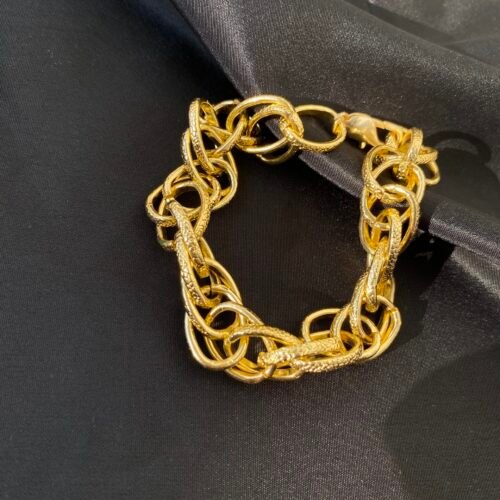 Gold chunky chain bracelet for women and men. Stylish jewelry accessory for everyday wear and specia.